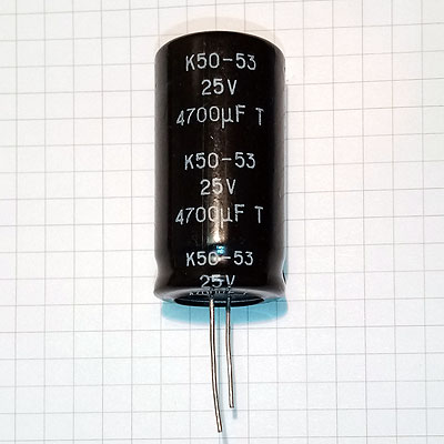 Конденсатор электролитический К50-35 4700 мкФ 25 Вольт 20х42