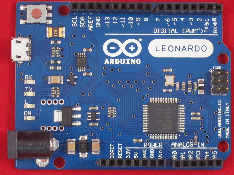 Двусторонняя печатная плата с маской для контроллера ARDUINO LEONARDO
