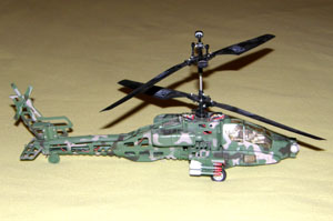  Apache AH-64.        .