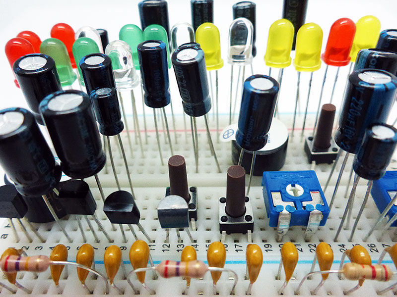 Набор схемотехника. Конструктор nr03. Азбука электронщика - основы схемотехники nr03. Электронный конструктор мастер кит Азбука электронщика nr06 переключатели. Электронный конструктор мастер кит Азбука электронщика nr02 набор юного электронщика.